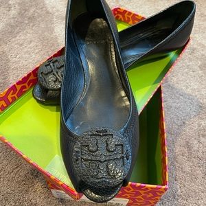 Tory Burch Kitty - Tumbled Leather - Black size 7.5
